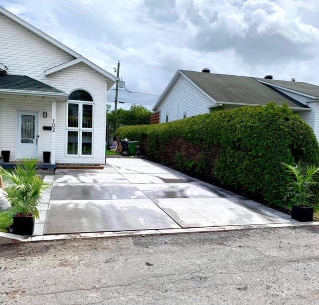 Entrée de béton préfabriqué